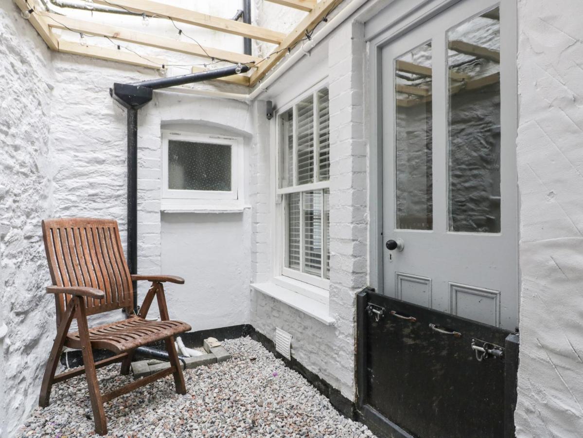 Bay Tree Cottage Лу Екстериор снимка