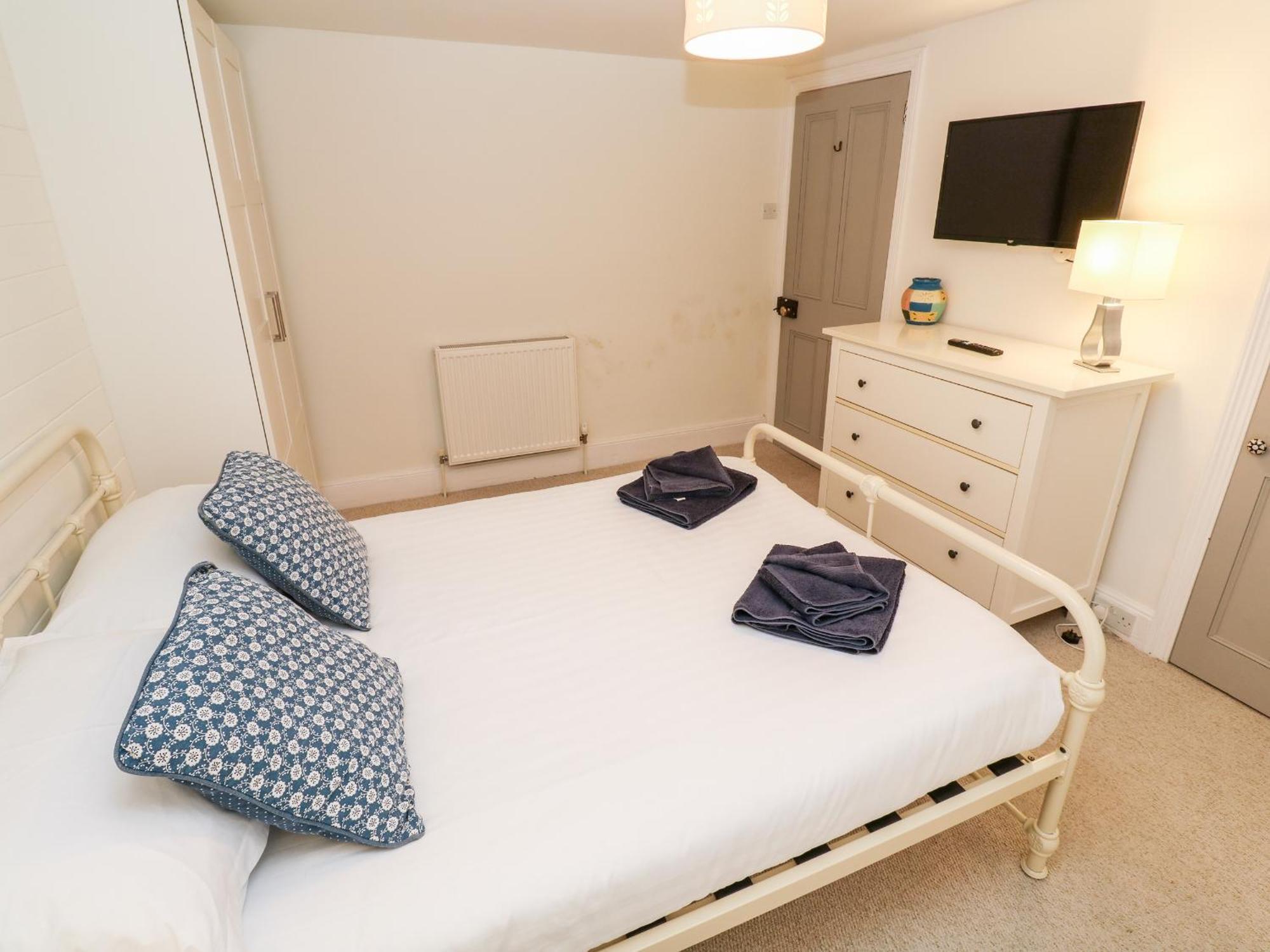 Bay Tree Cottage Лу Екстериор снимка