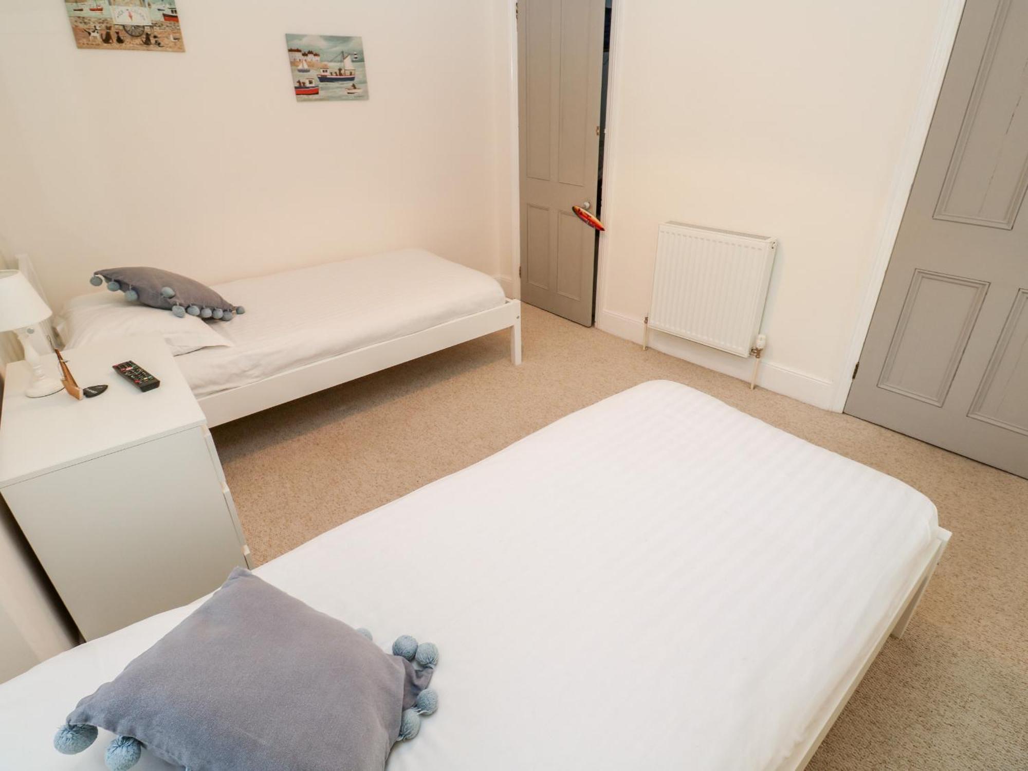 Bay Tree Cottage Лу Екстериор снимка