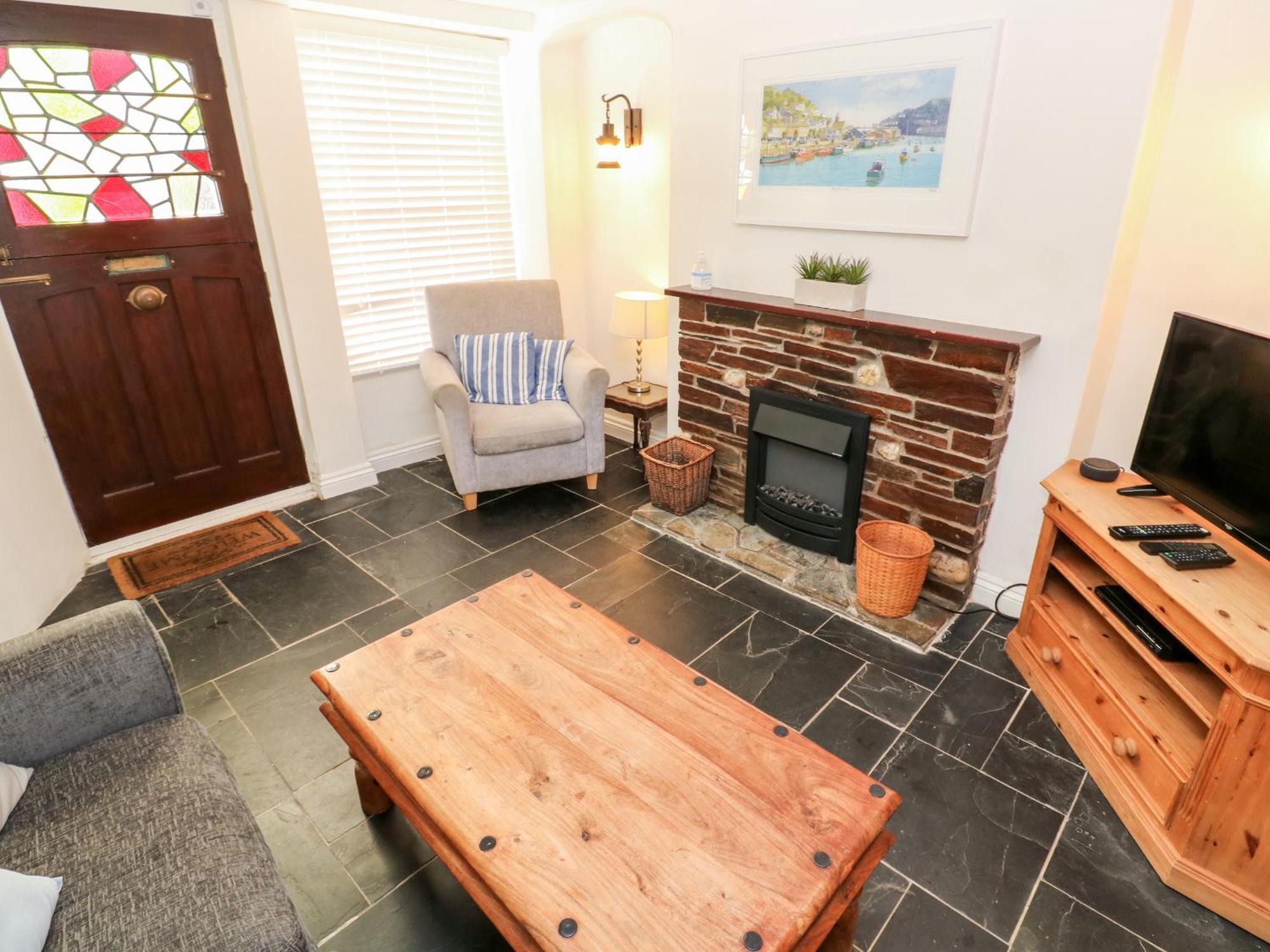 Bay Tree Cottage Лу Екстериор снимка