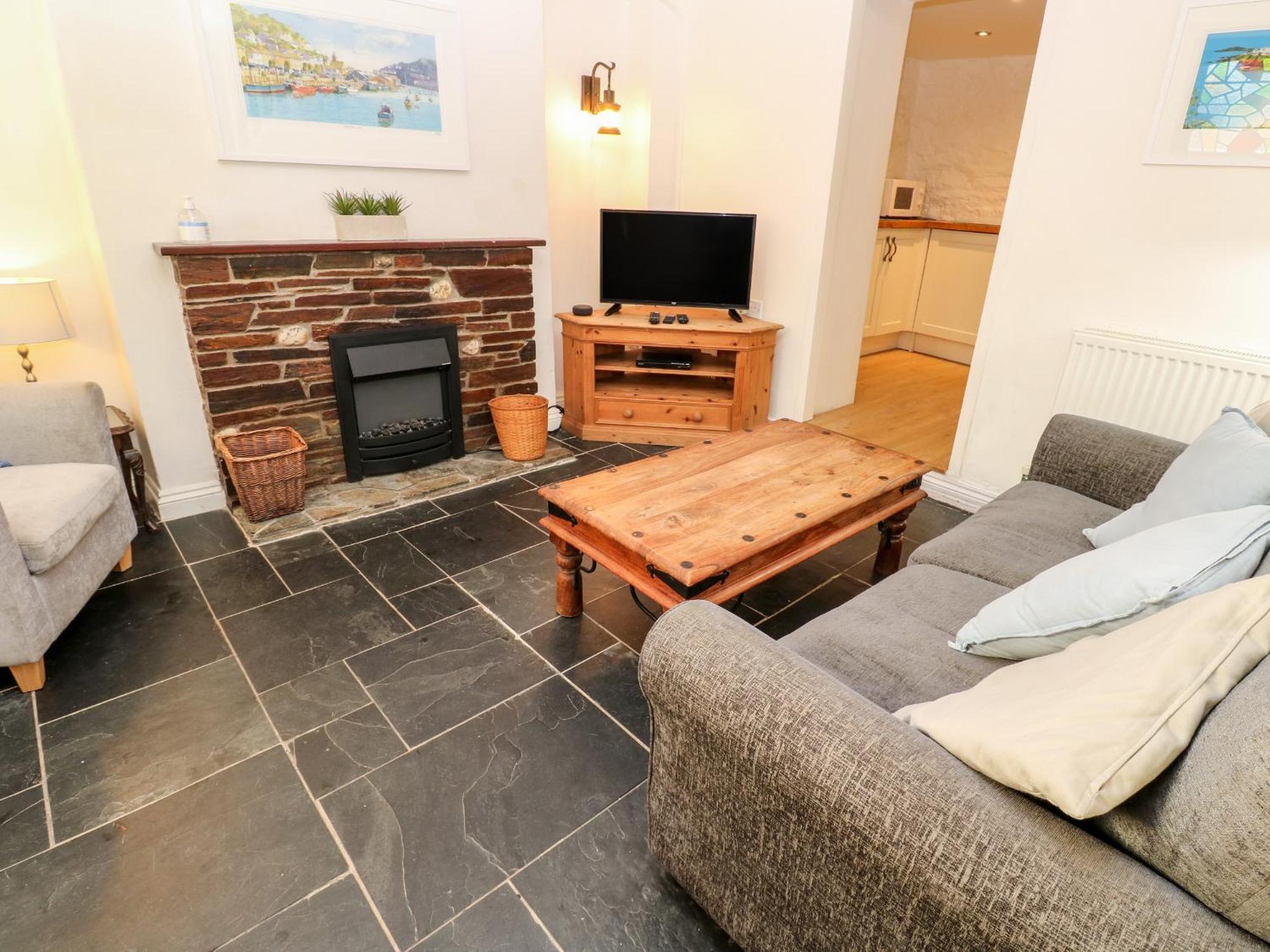 Bay Tree Cottage Лу Екстериор снимка