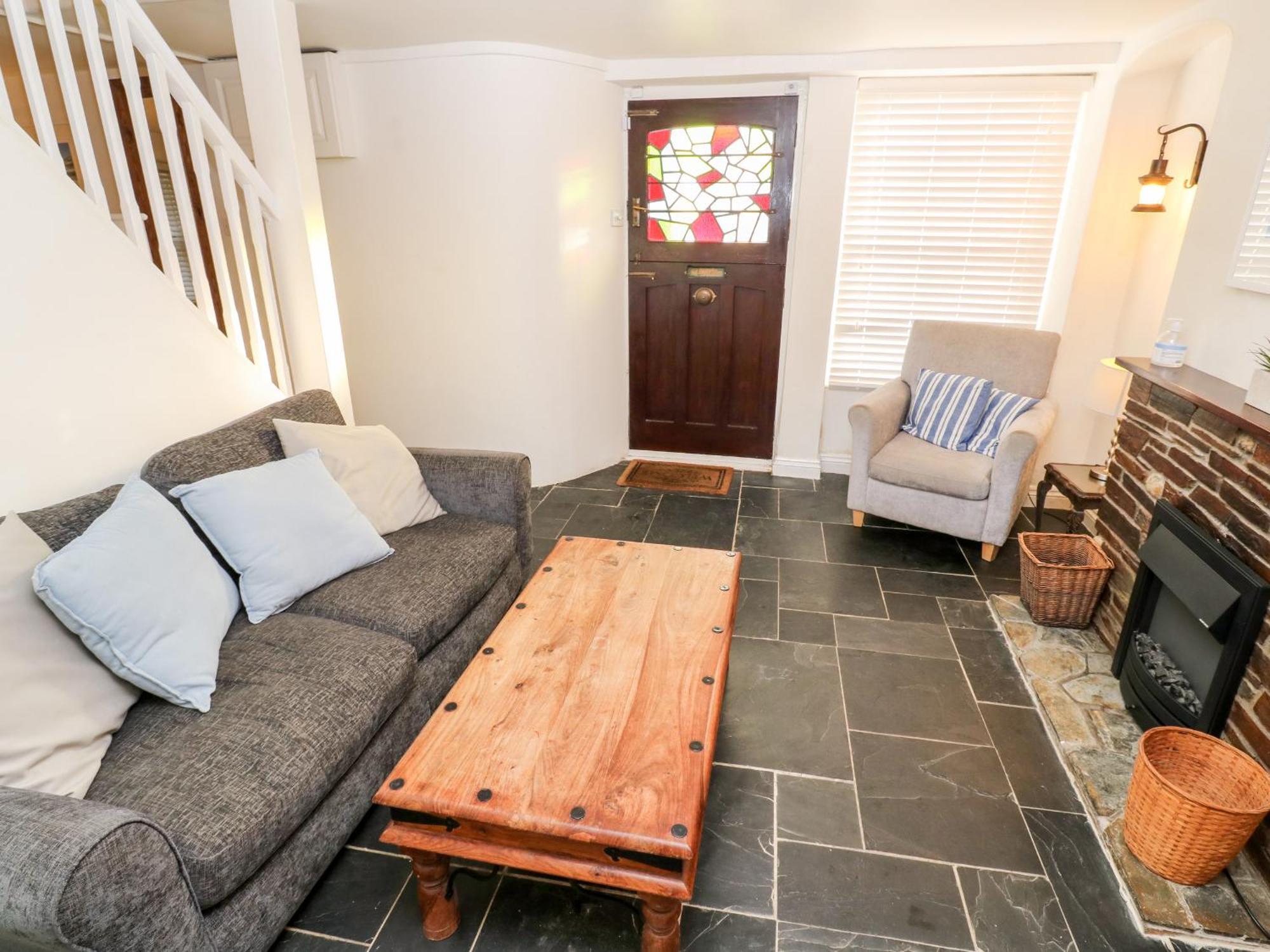 Bay Tree Cottage Лу Екстериор снимка